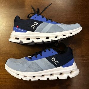 Women’s ON Cloudrunner Sneakers